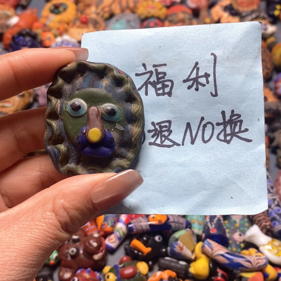 琉璃颈饰印度尼西亚狮子