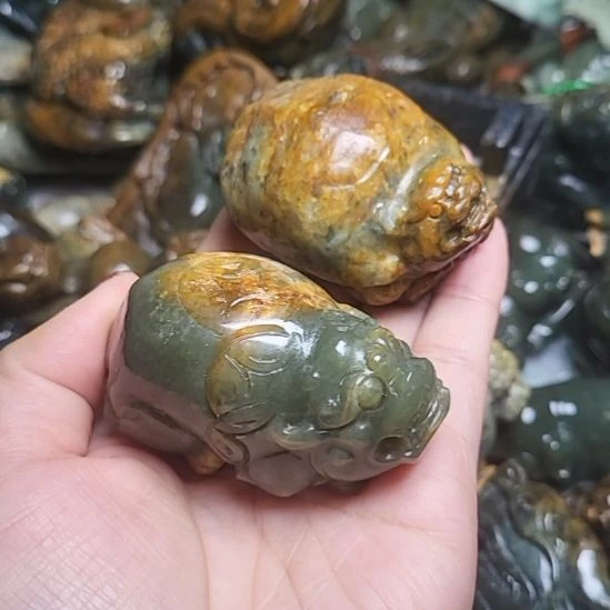 岫岩河磨玉（透闪石质玉）未镶嵌挂件