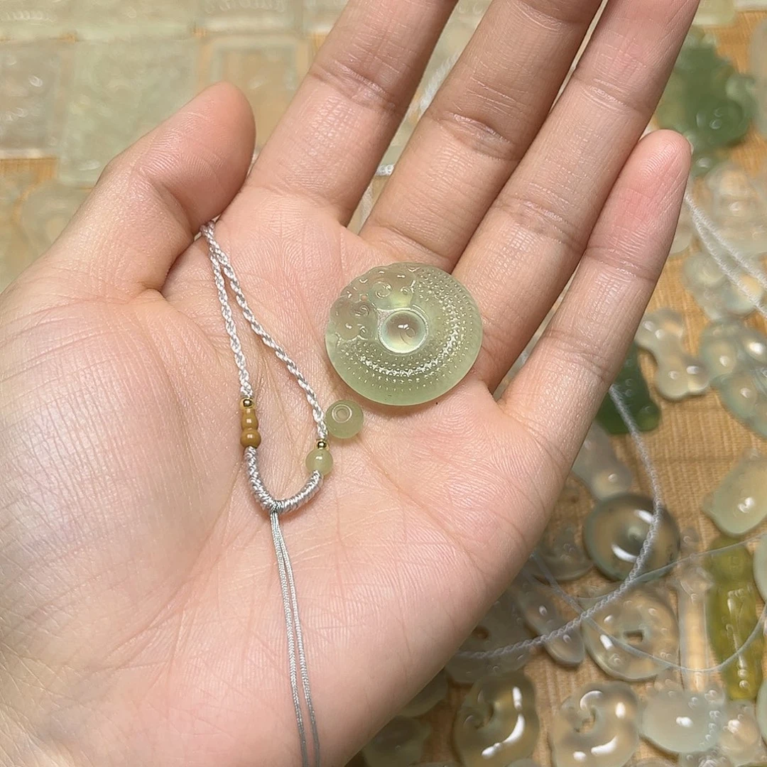 一***）岫玉未镶嵌颈饰吊坠