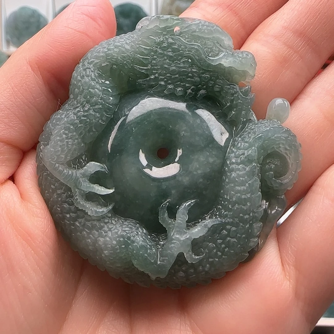 定制翡翠未镶嵌一***了大威天龙翡翠多少