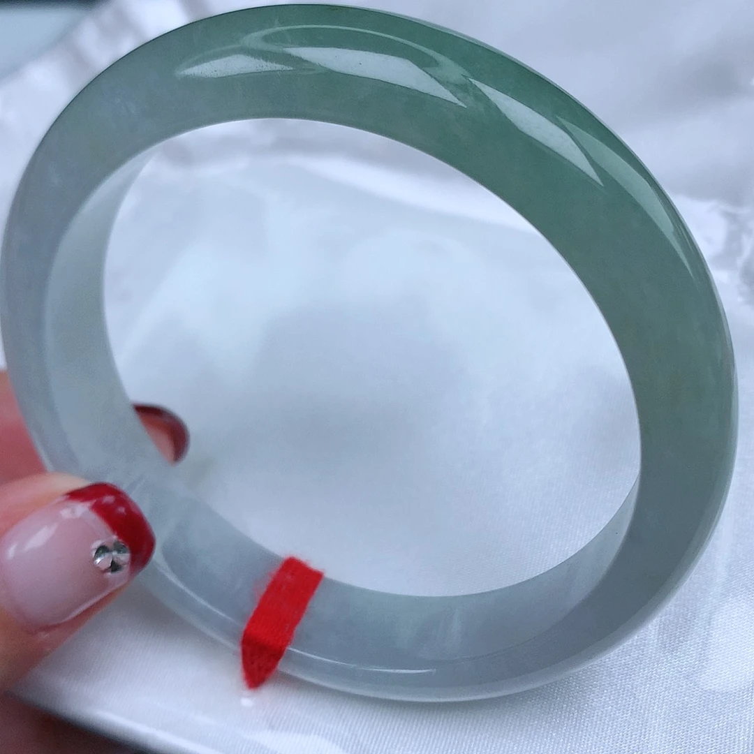 翡翠手镯未镶嵌天然