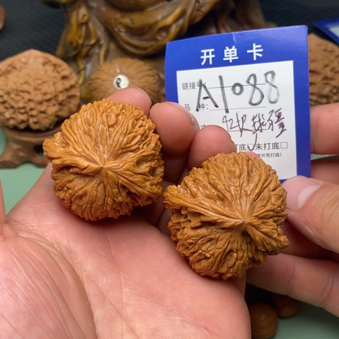 文玩核桃吊坠文玩