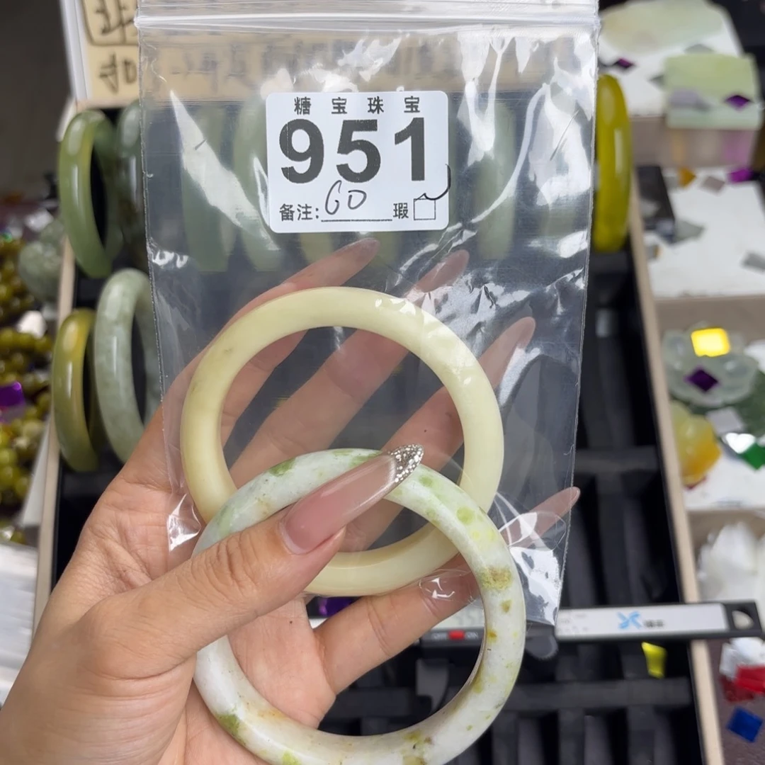 未镶嵌蛇纹石玉手镯菠***水