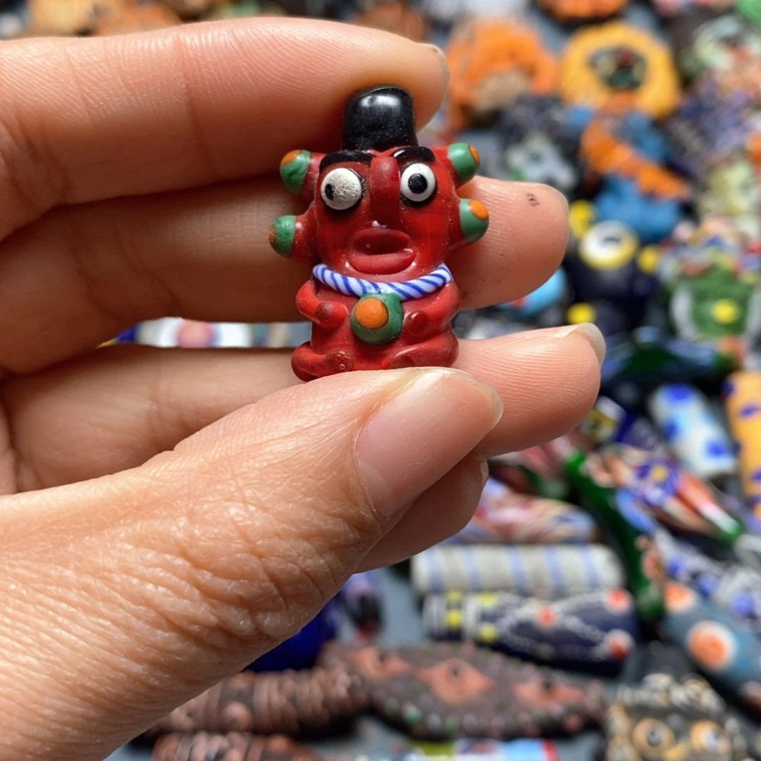 琉璃颈饰印度尼西亚机器人