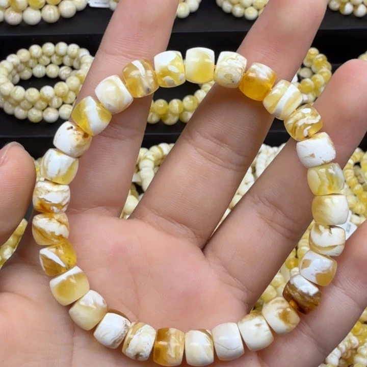 琥珀未镶嵌珠宝奇石8.2m