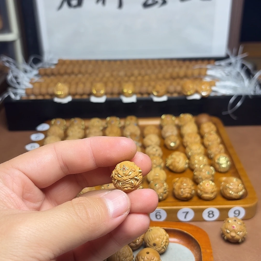 K***@核桃手串/手链龙僧