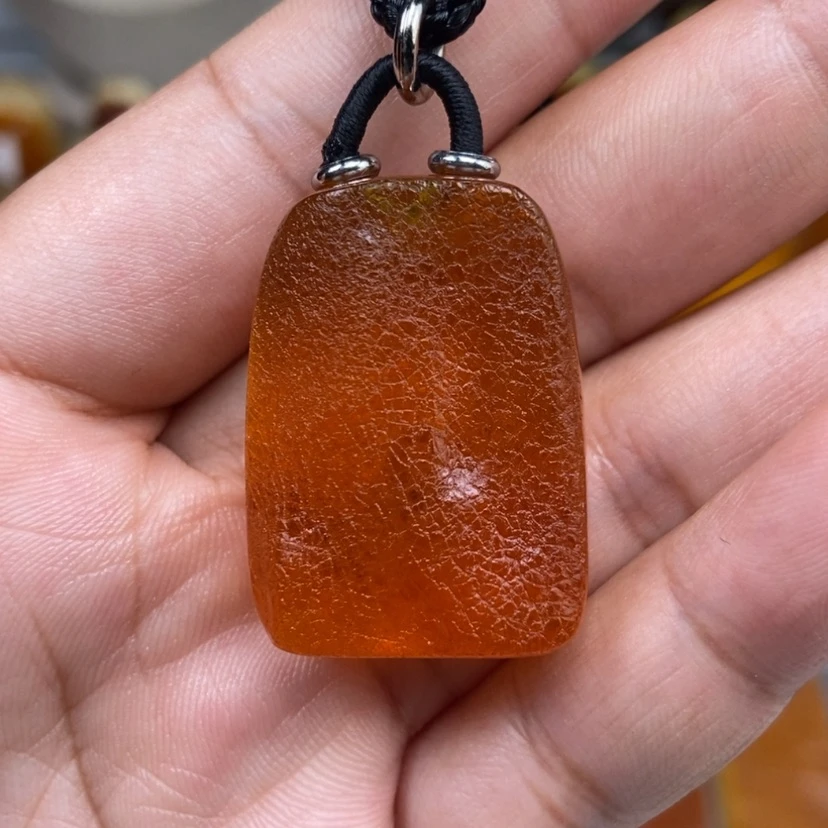 【闪购商品】琥珀颈饰未镶嵌