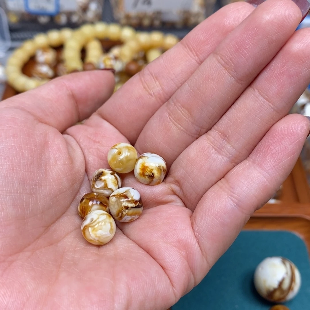 猴头核桃把件沁色圆珠老型