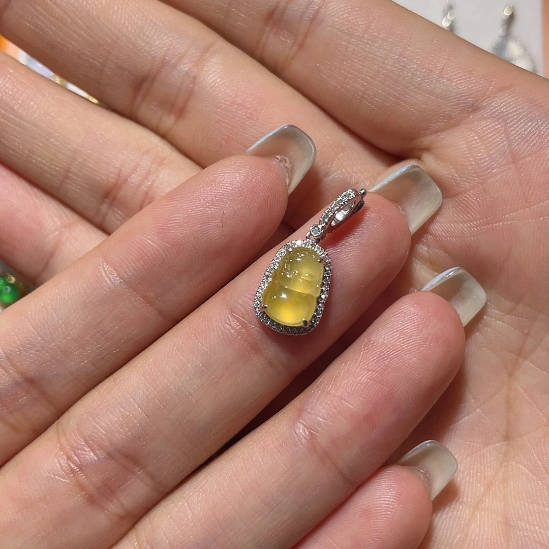 吊坠(不含链)18K金镶嵌翡翠