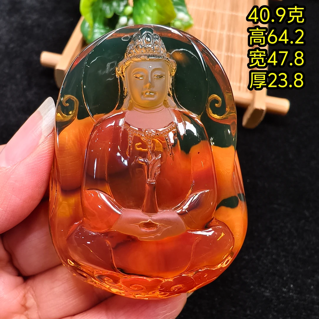 【月光琥珀】40.9克缅甸琥珀黄茶变色龙素衣观音大师工雕刻