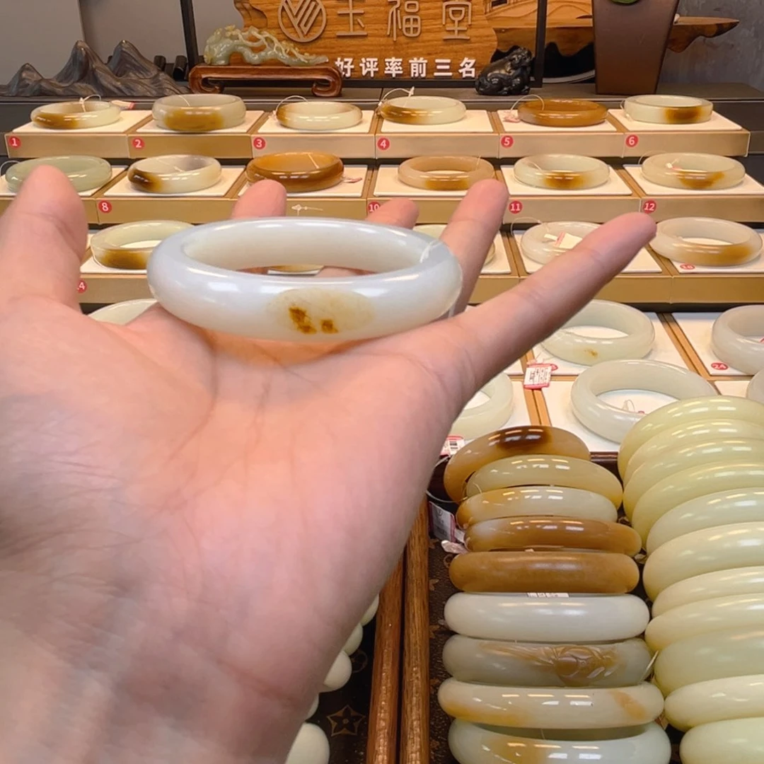 和田玉手镯未镶嵌9