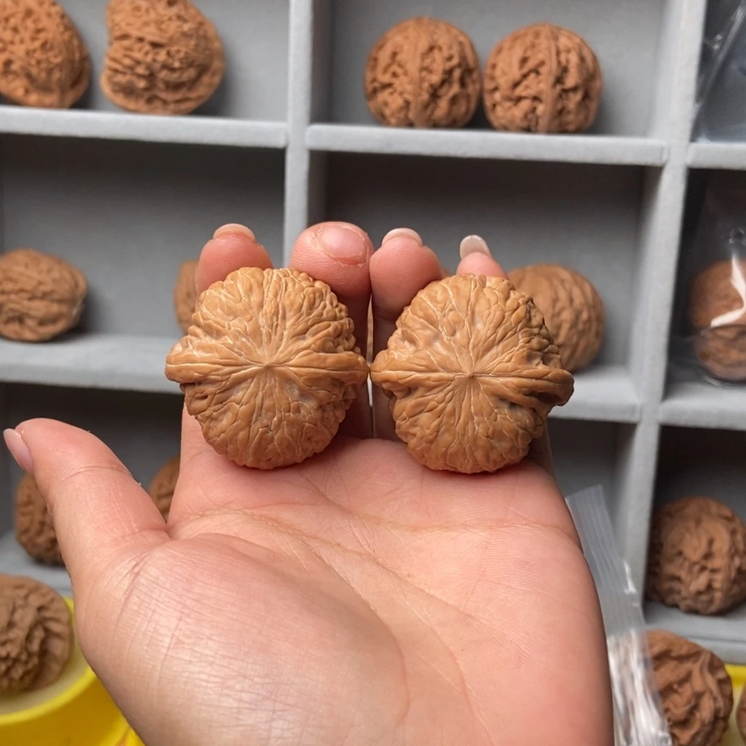 文玩核桃吊坠全品边肚同尺 37铁锤