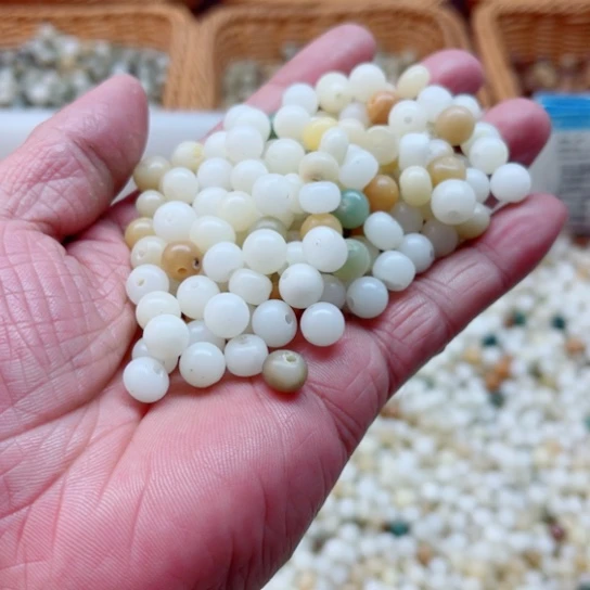 白玉菩提吊坠瑕疵8白玉混珠500颗