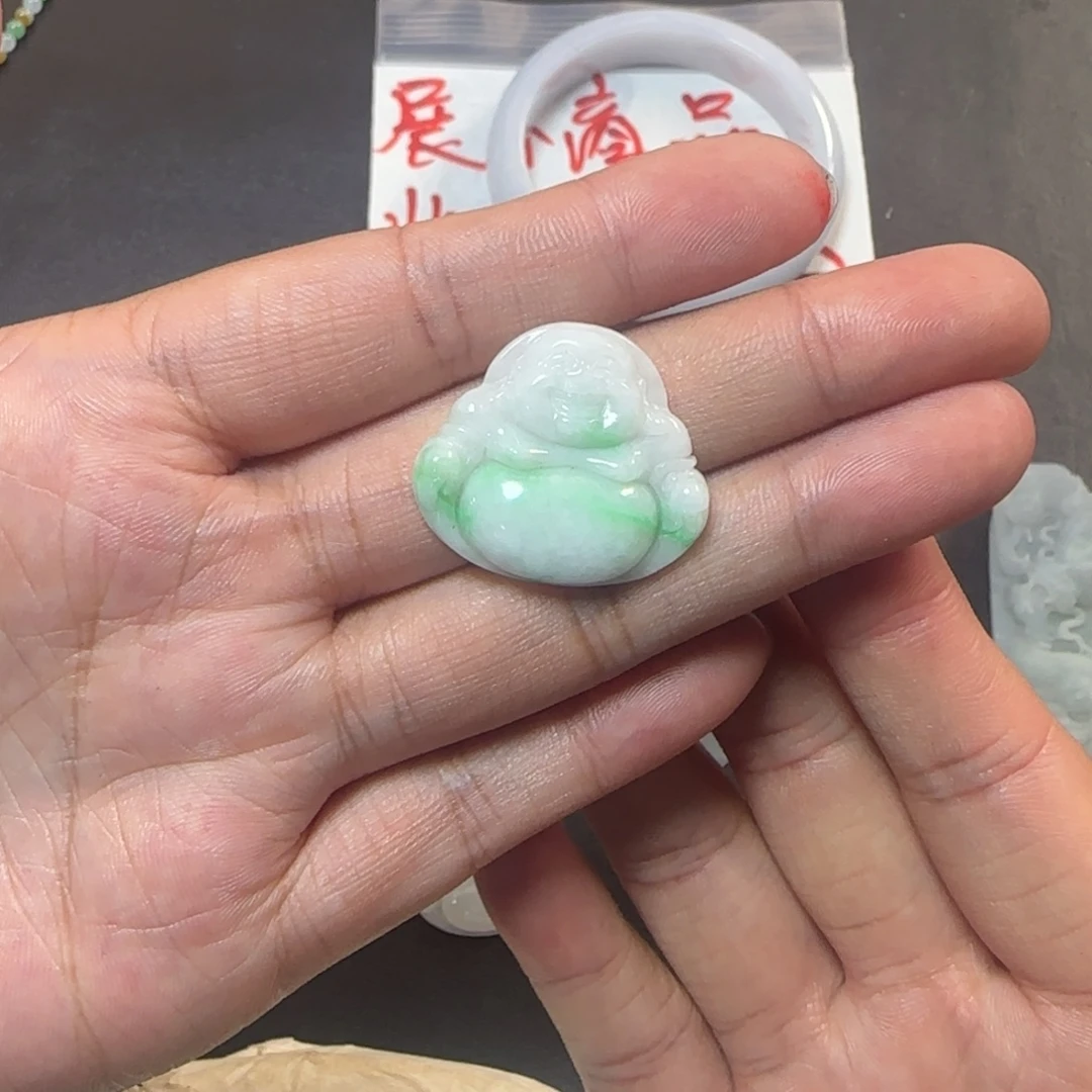 蝶***员未镶嵌定制翡翠天然翡翠