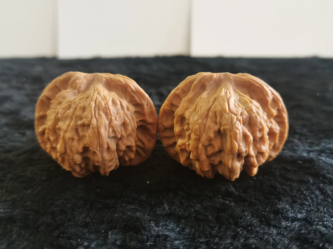 26号无修白茬平顶狮子头核桃，尺寸跟着直播走