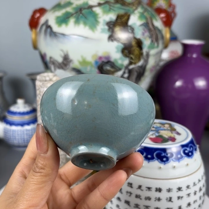 摆件汝窑杯………………