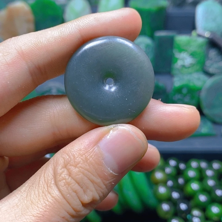 和田玉未镶嵌珠宝半成品