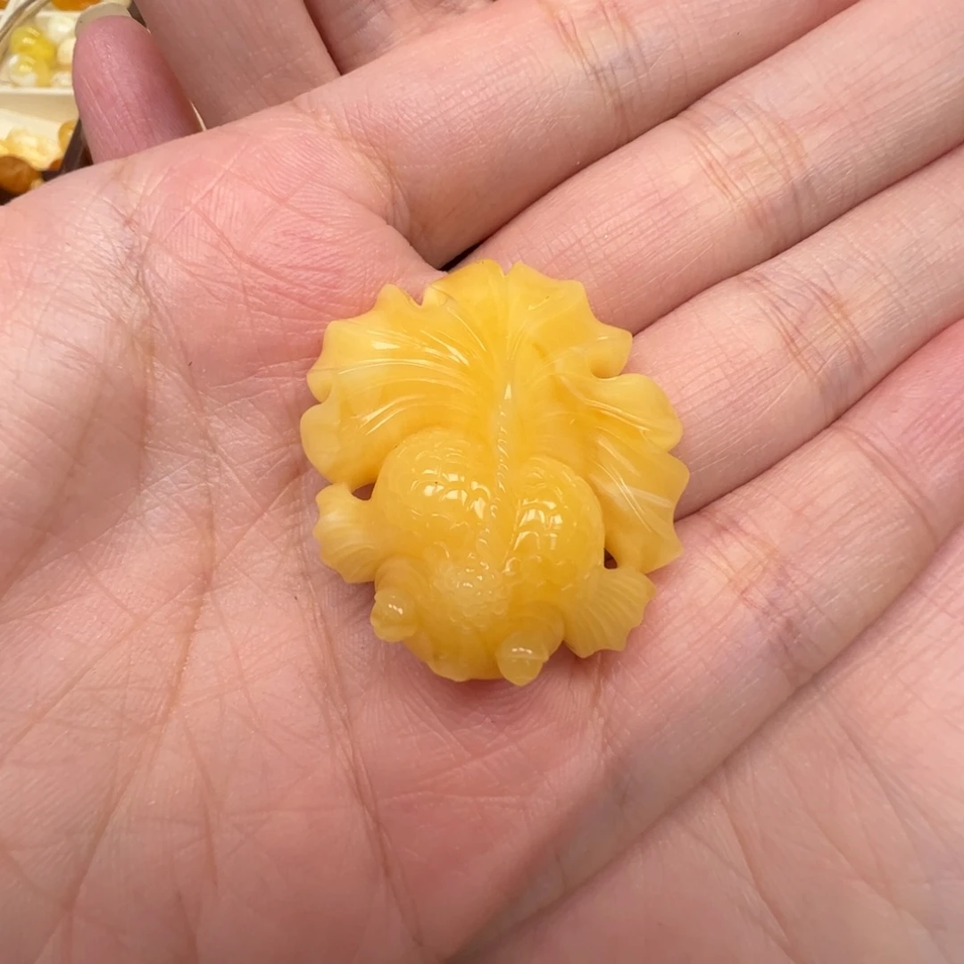 是****裸石蜜蜡未镶嵌蜜蜡
