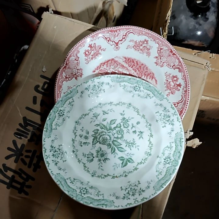 摆件陶瓷盘子碗啥都有