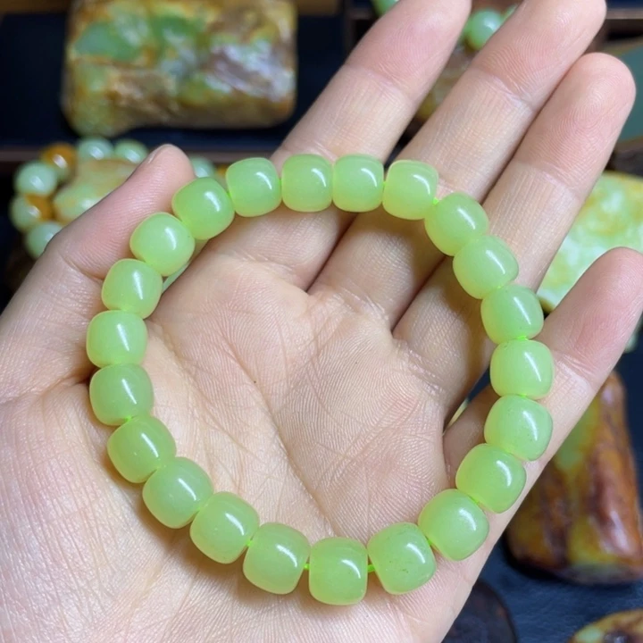 咪***姐和田玉未镶嵌手链