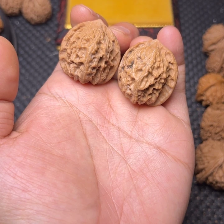 文玩核桃吊坠野生白蛇骨