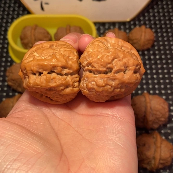 文玩核桃把件四深开八腿蛙王