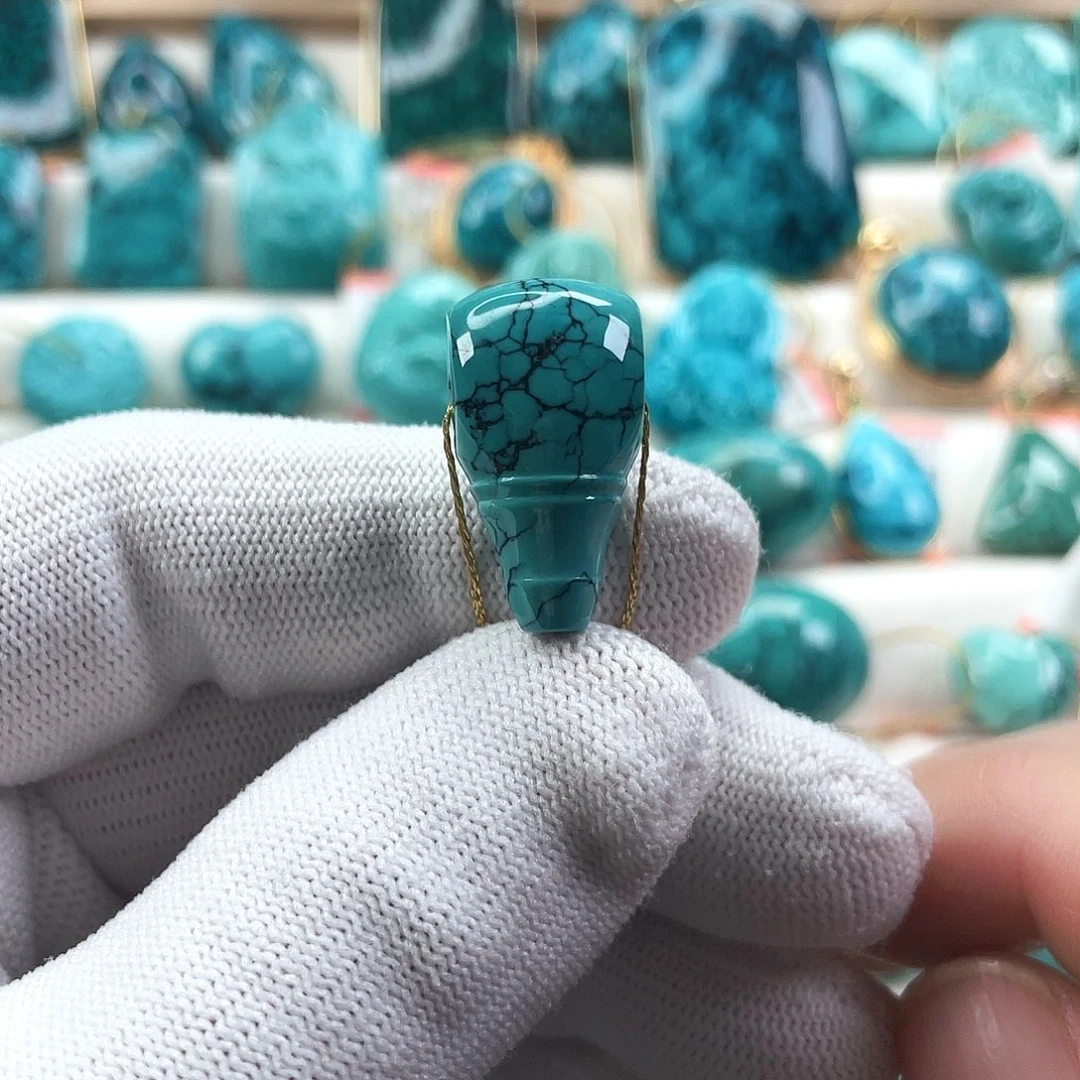 绿松石未镶嵌车挂对孔12.6