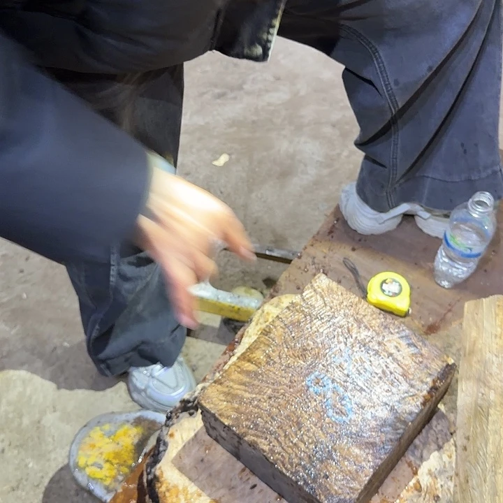 旺***手黄金樟水波纹工艺料