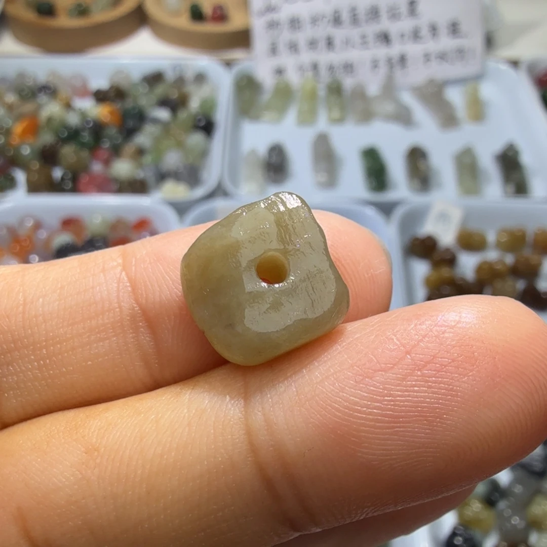 和田玉未镶嵌珠宝奇石