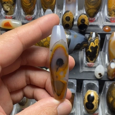 未镶嵌玛瑙/玉髓珠宝奇石