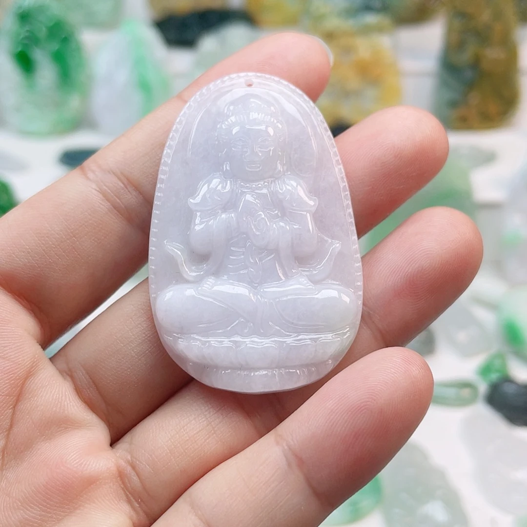 翡翠颈饰未镶嵌威****生观音