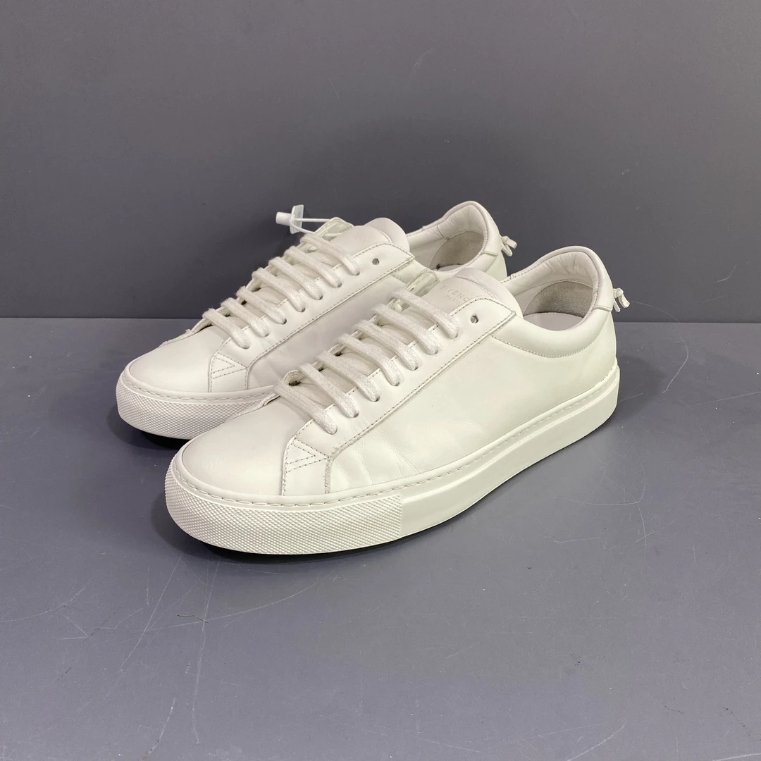 95新 Givenchy/纪梵希 40码 纪梵希 纯白板鞋 休闲鞋 秒价255