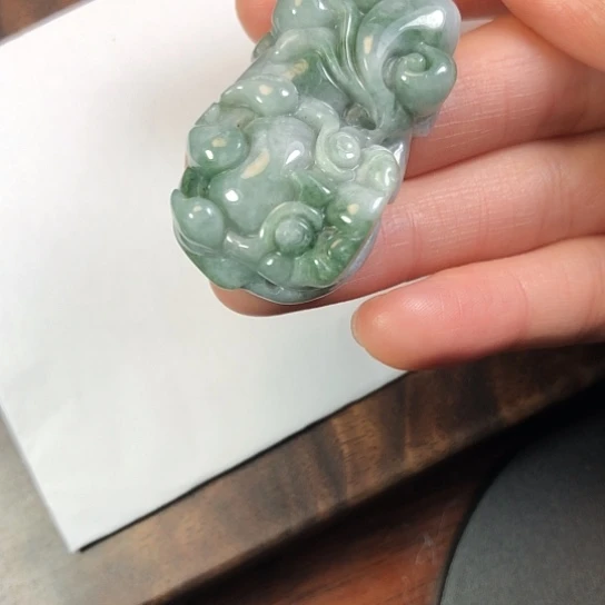 翡翠未镶嵌颈饰缅甸A货，每天下午1点半开播
