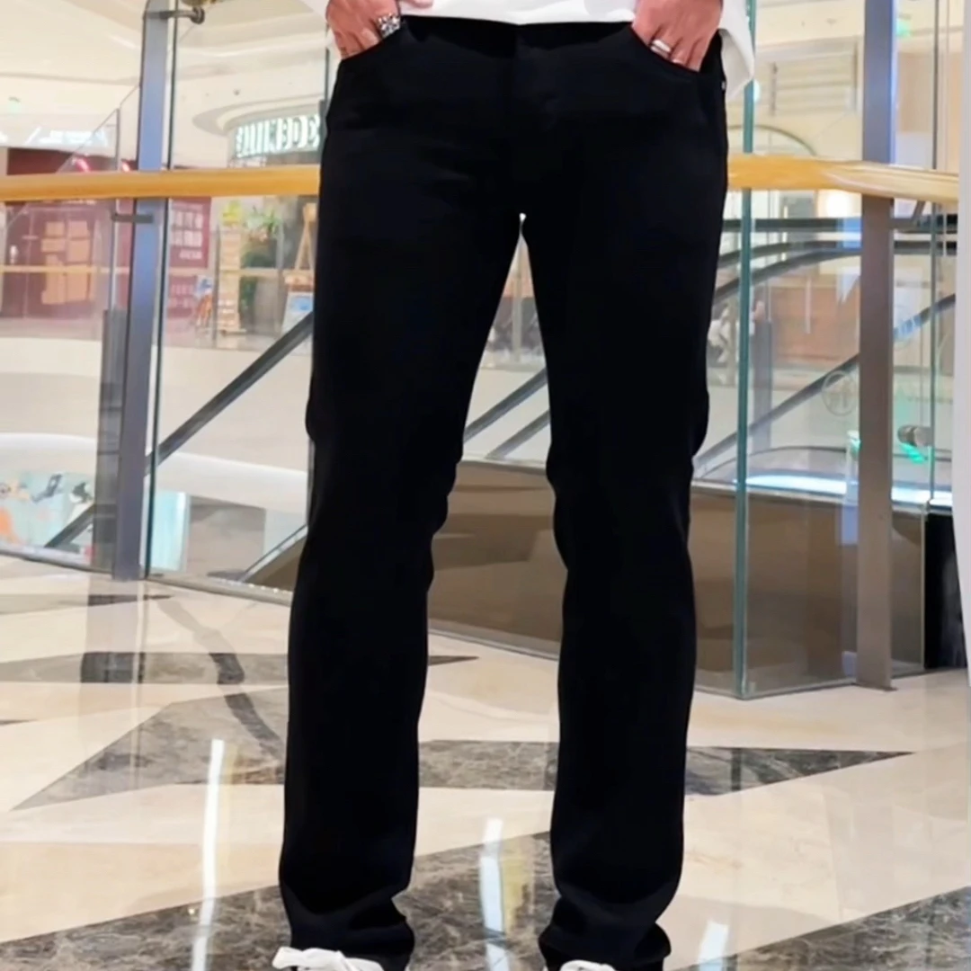 2025秋冬新款小脚裤高端男牛仔裤子纯黑色百搭休闲修身水洗牛仔裤