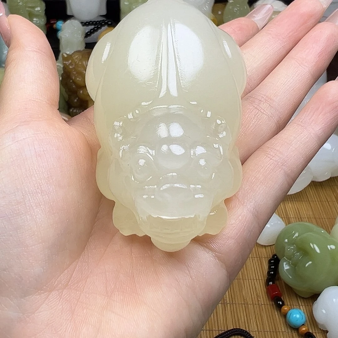 石材高冰晴水230克手把貔貅