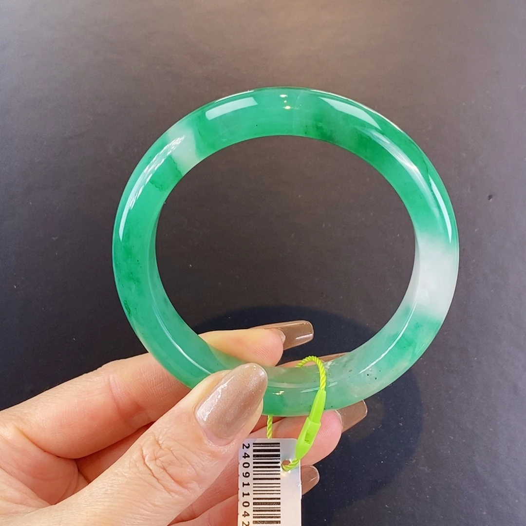 石英质玉手镯未镶嵌非洲翠手镯