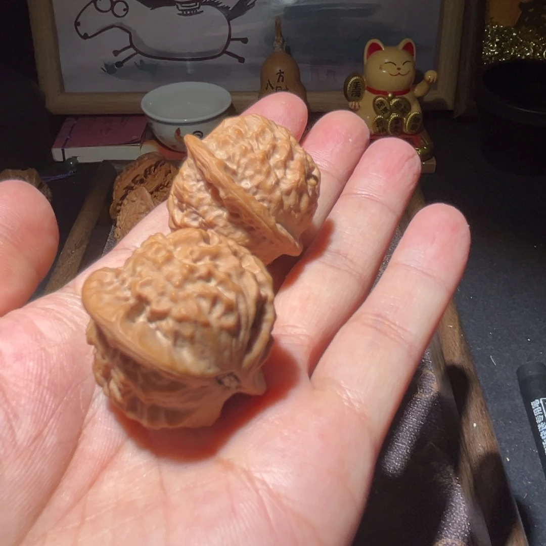 缘***起瑞麟文玩核桃瓷娃娃