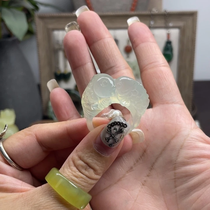 蛇纹石玉戒圈未镶嵌?*乐