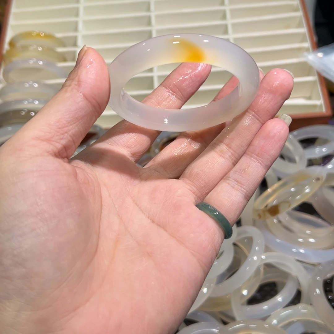 玛瑙/玉髓未镶嵌手镯56圈17