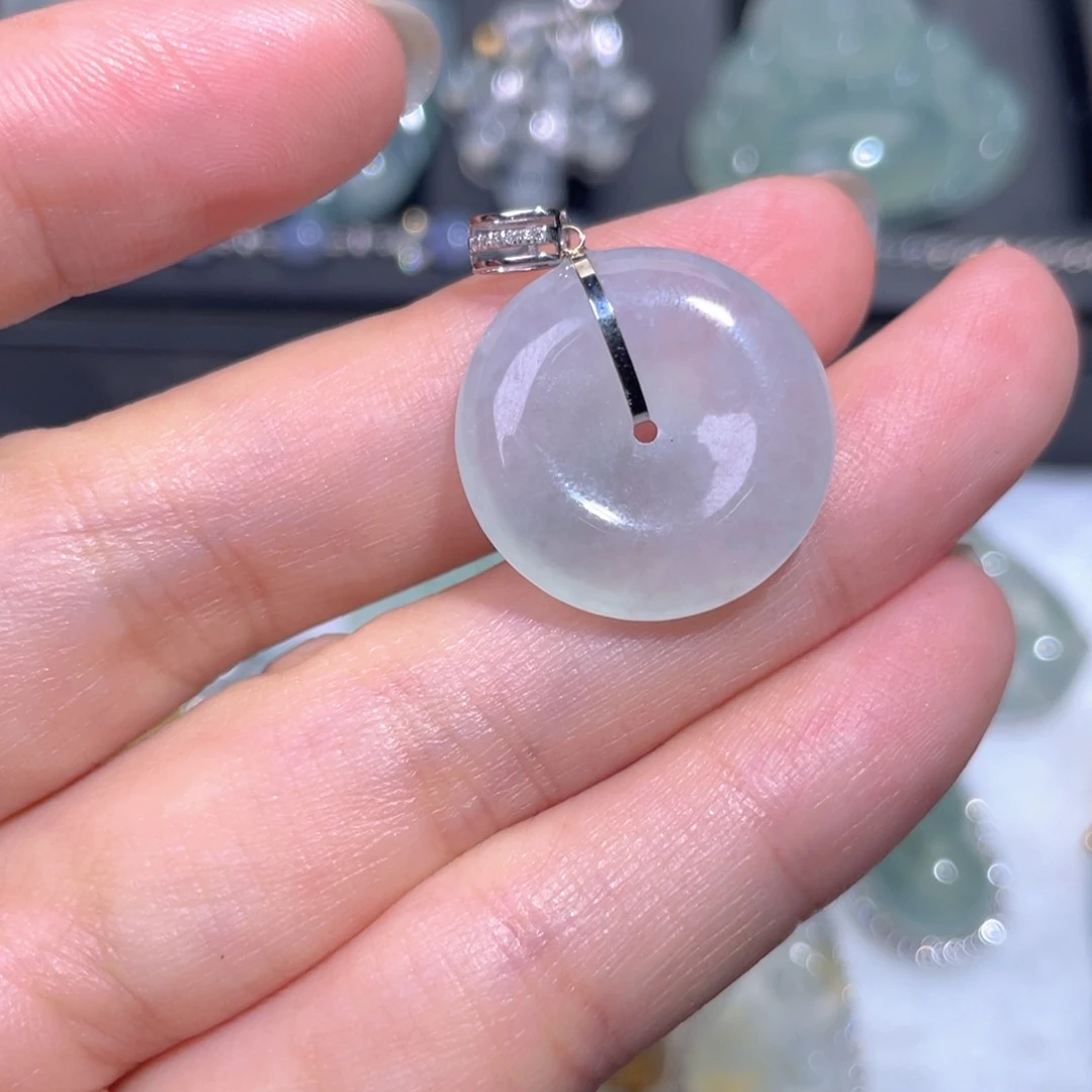 颈饰18K金镶嵌翡翠翡翠