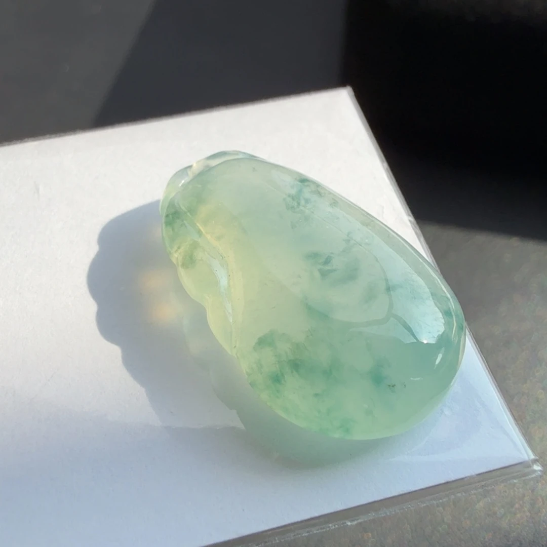 翡翠未镶嵌颈饰珠光宝气