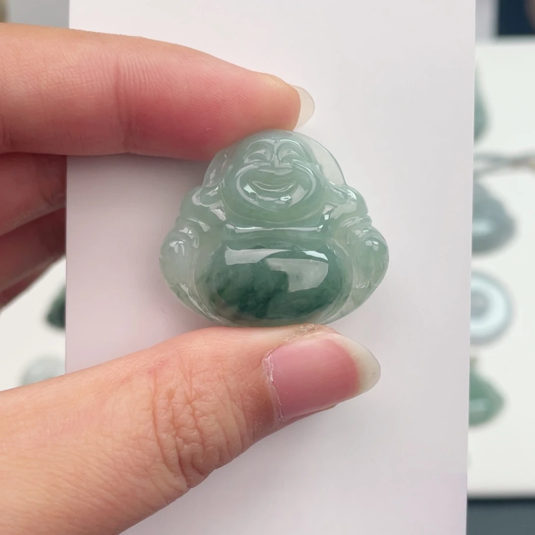 翡翠未镶嵌颈饰佛公