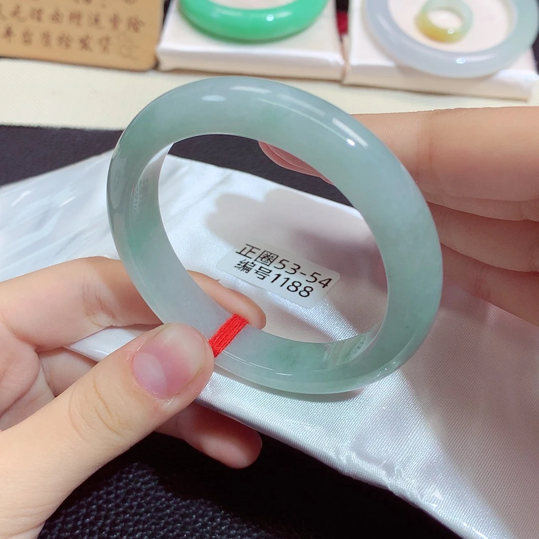 翡翠未镶嵌手镯1188