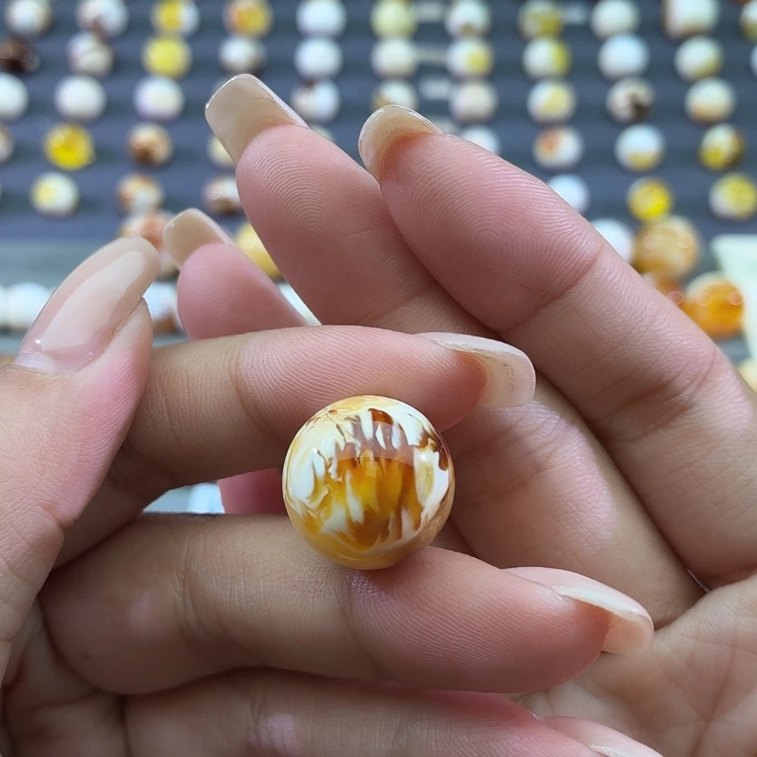 琥珀未镶嵌裸石17.3