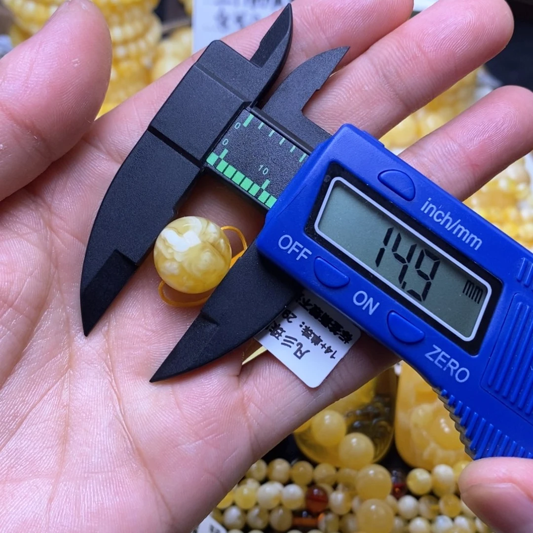 【闪购商品】蜜蜡裸石未镶嵌有****芳14+圆珠