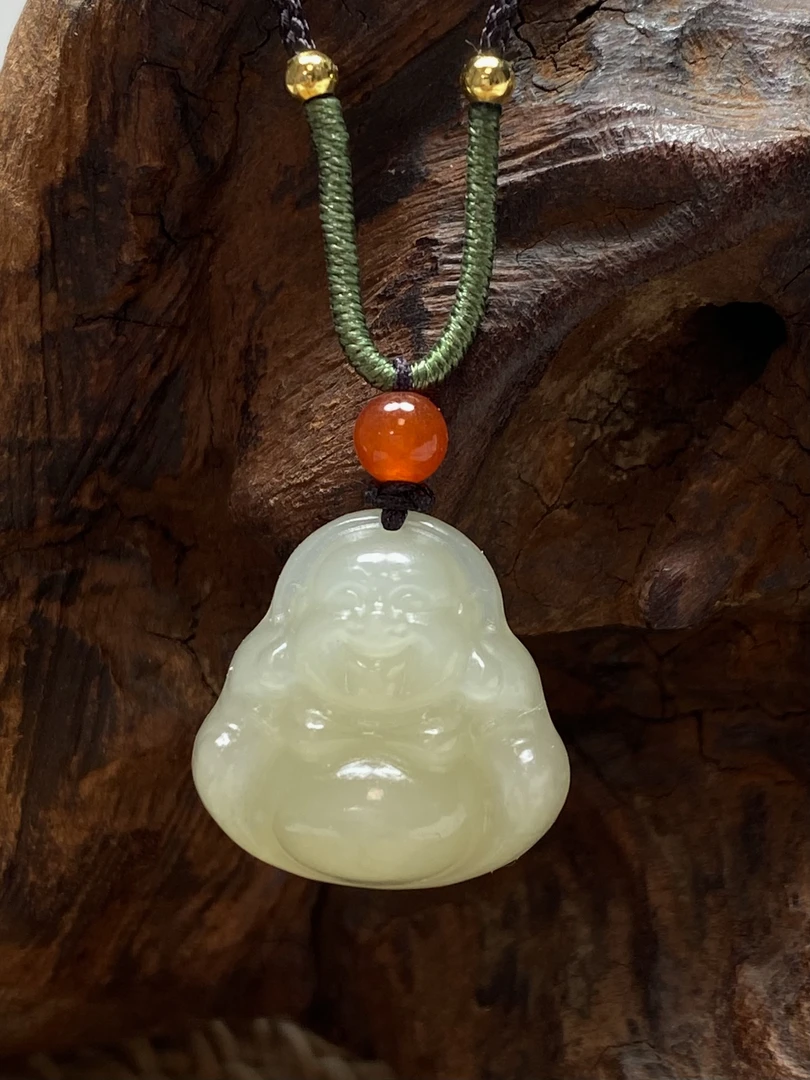 和田玉青海料20佛公双面精雕精美吊坠（颜色随机）