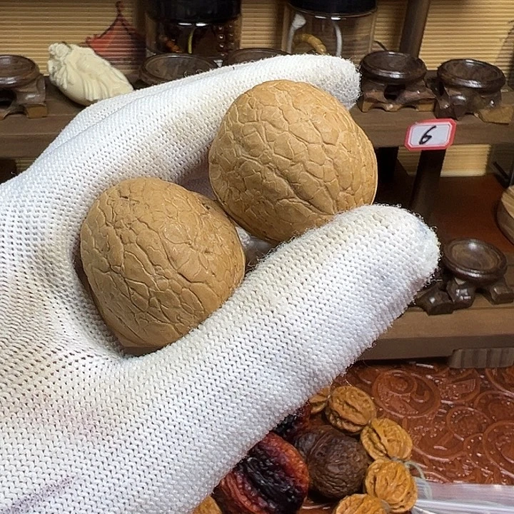 文玩核桃吊坠蛇皮球