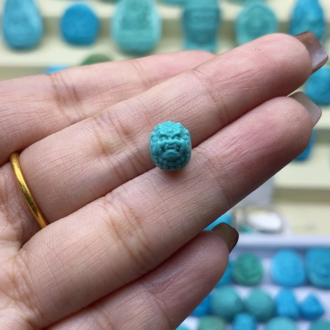 绿松石雕刻未镶嵌