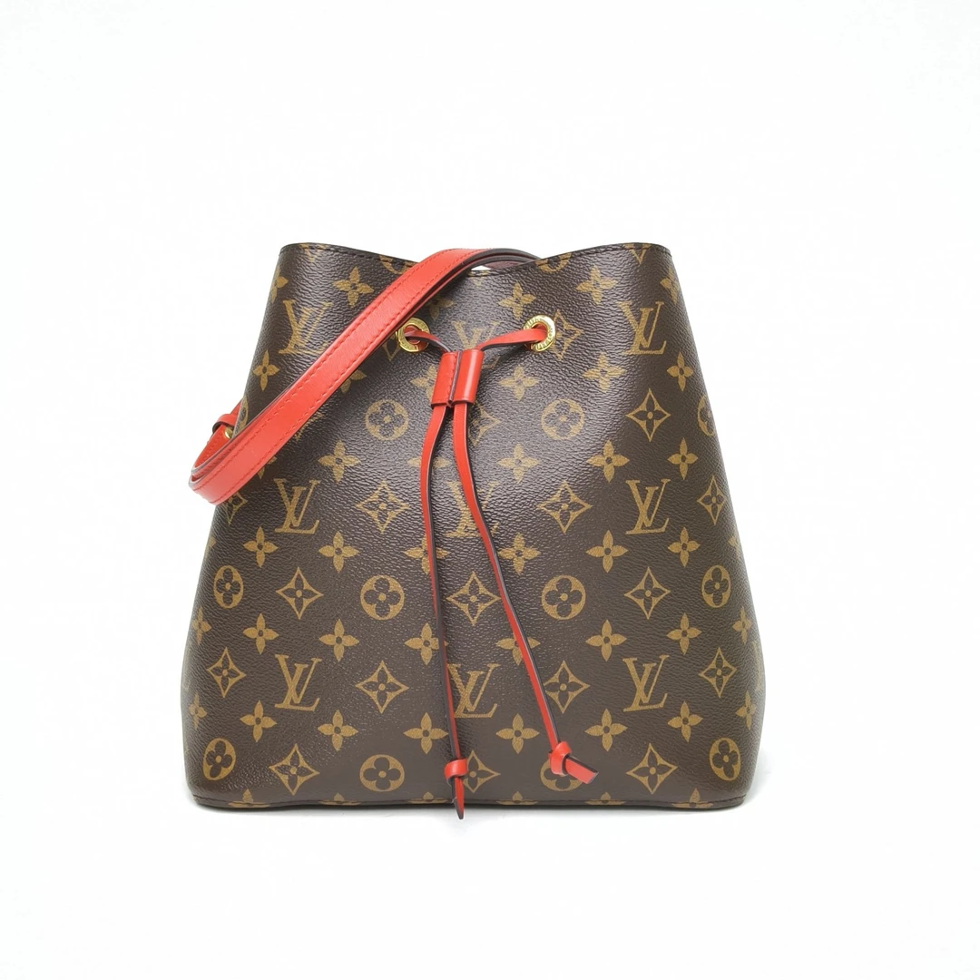 95新 LouisVuitton/路易威登 攀攀 水桶包 中号26 红色内里 老花