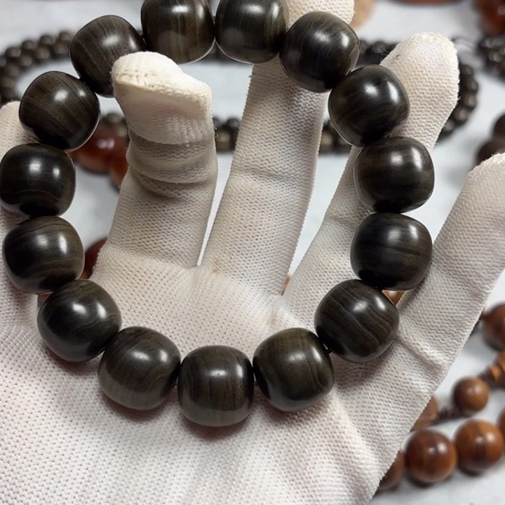 罗***点檀香木1516老山檀水埋阴沉奶香